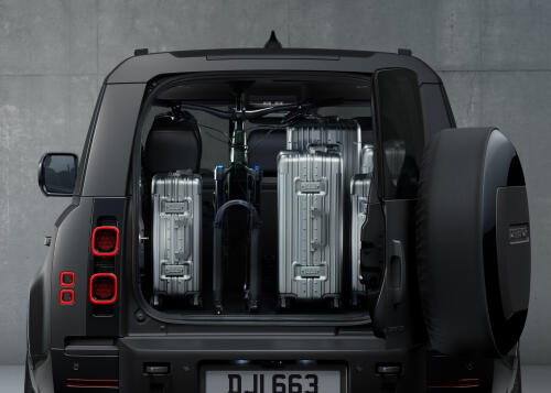 Land Rover оснастил удлиненный Defender мотором V8 на 500 л.с.