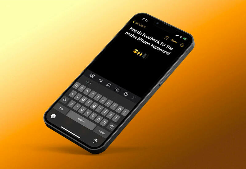 Создана выпуклая клавиатура под экраном iPhone