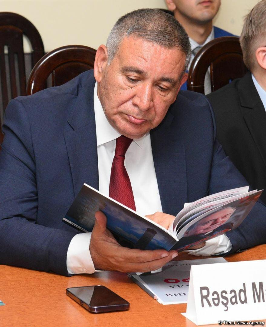 В Баку состоялась презентация журнала "Утро"