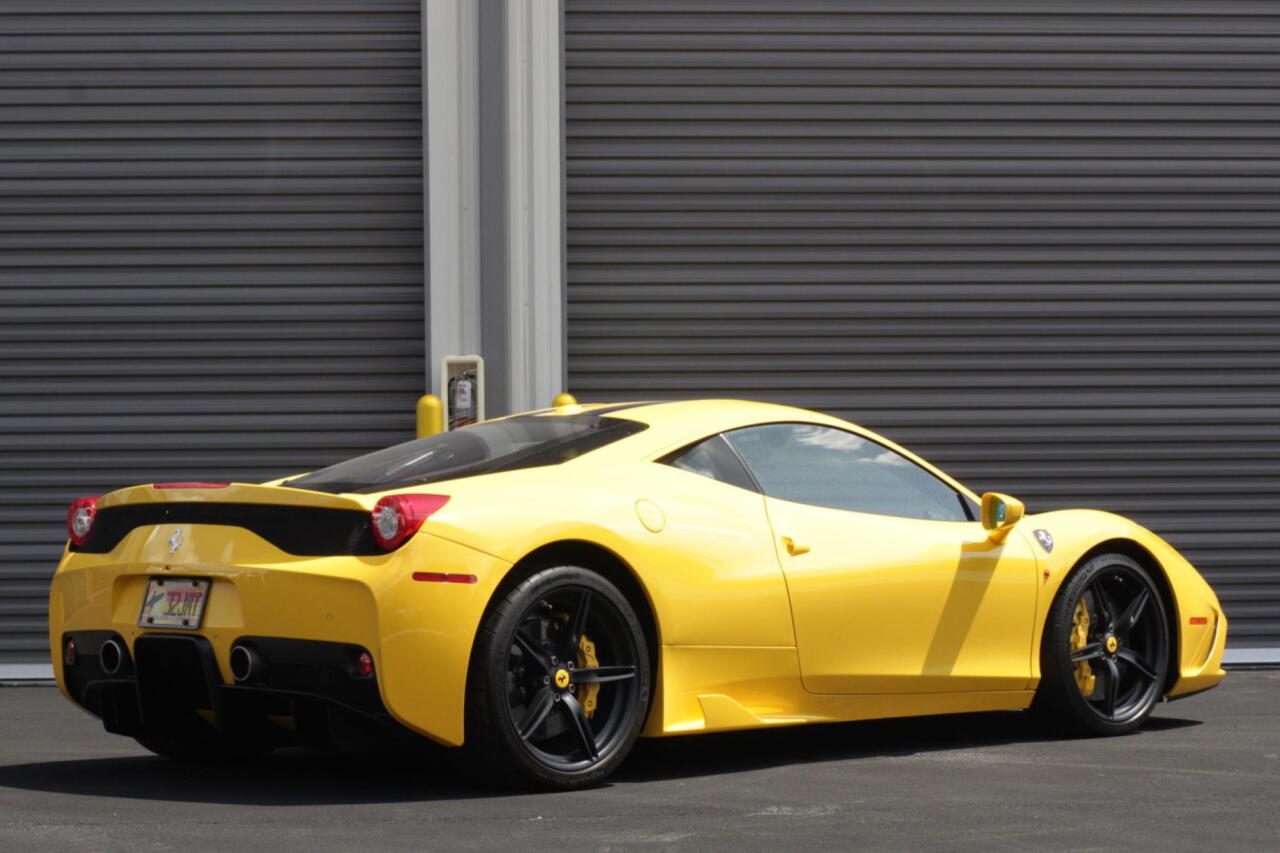 В продаже появилась редкая Ferrari 458 Italia