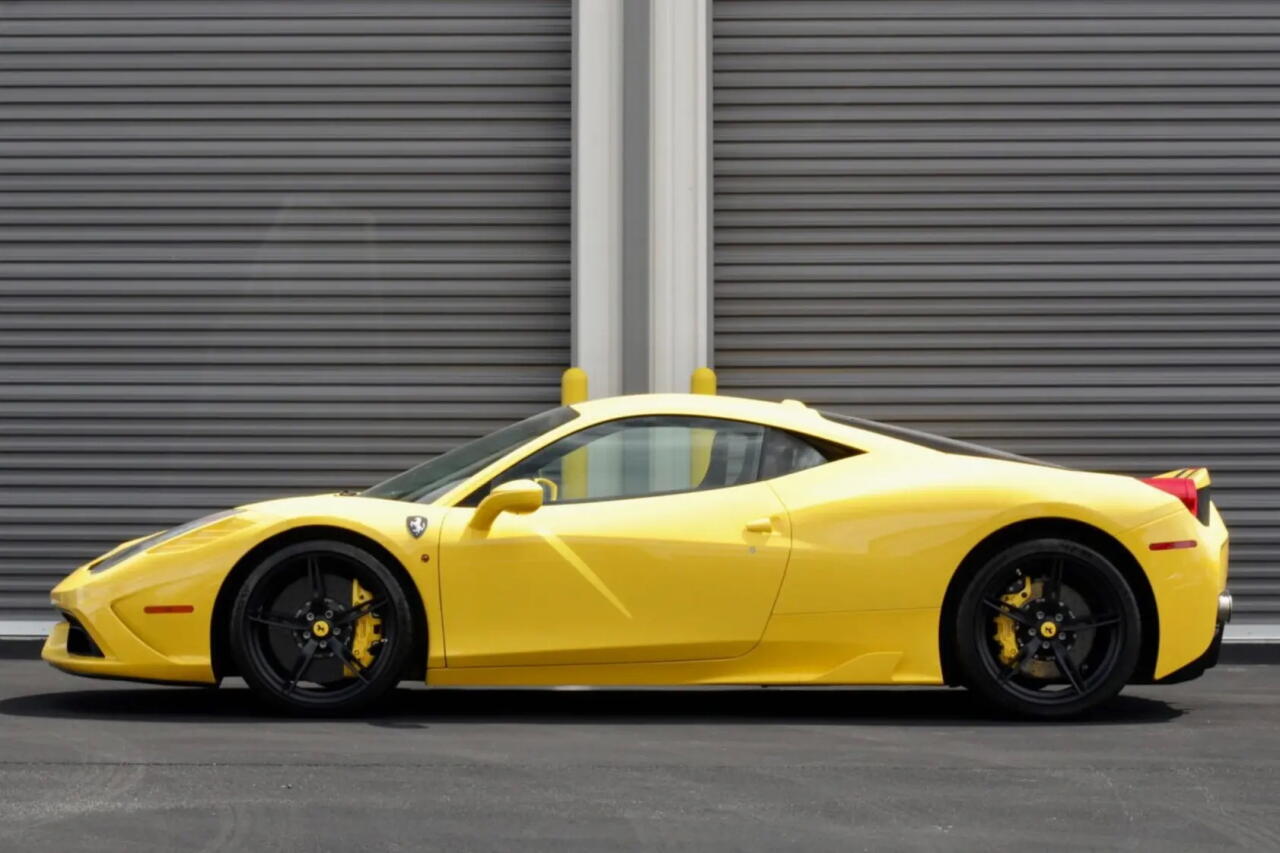 В продаже появилась редкая Ferrari 458 Italia