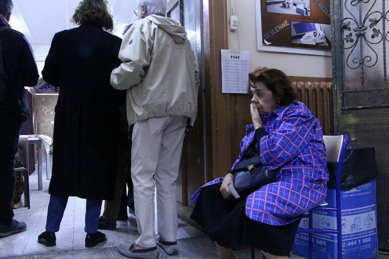 В Турции продолжается голосование на президентских и парламентских выборах