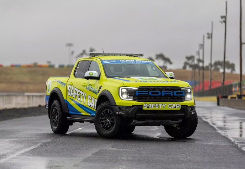 Ford Ranger Raptor стал машиной безопасности кольцевых гонок