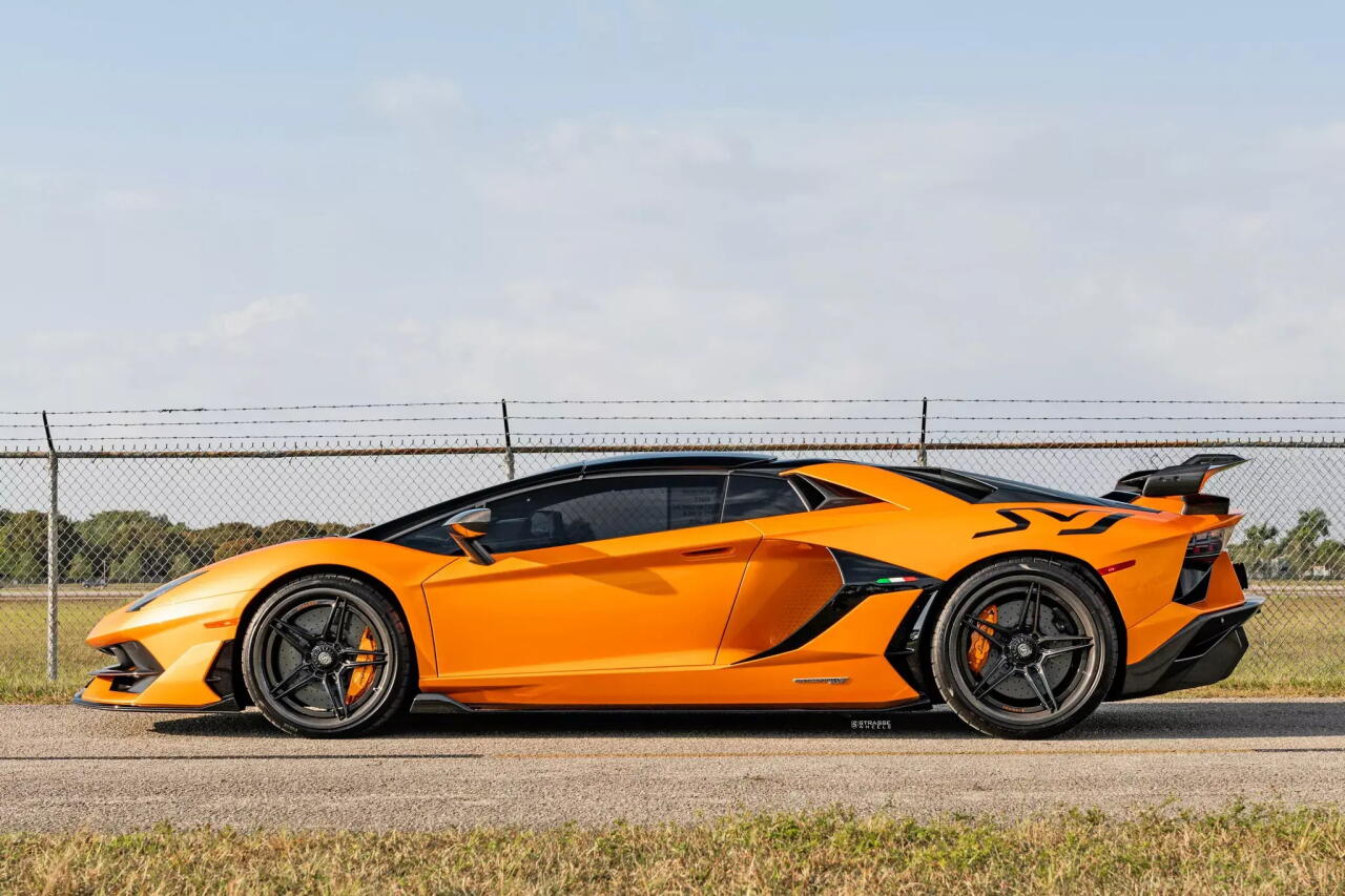 Для Lamborghini Aventador SVJ сделали карбоновые колёса