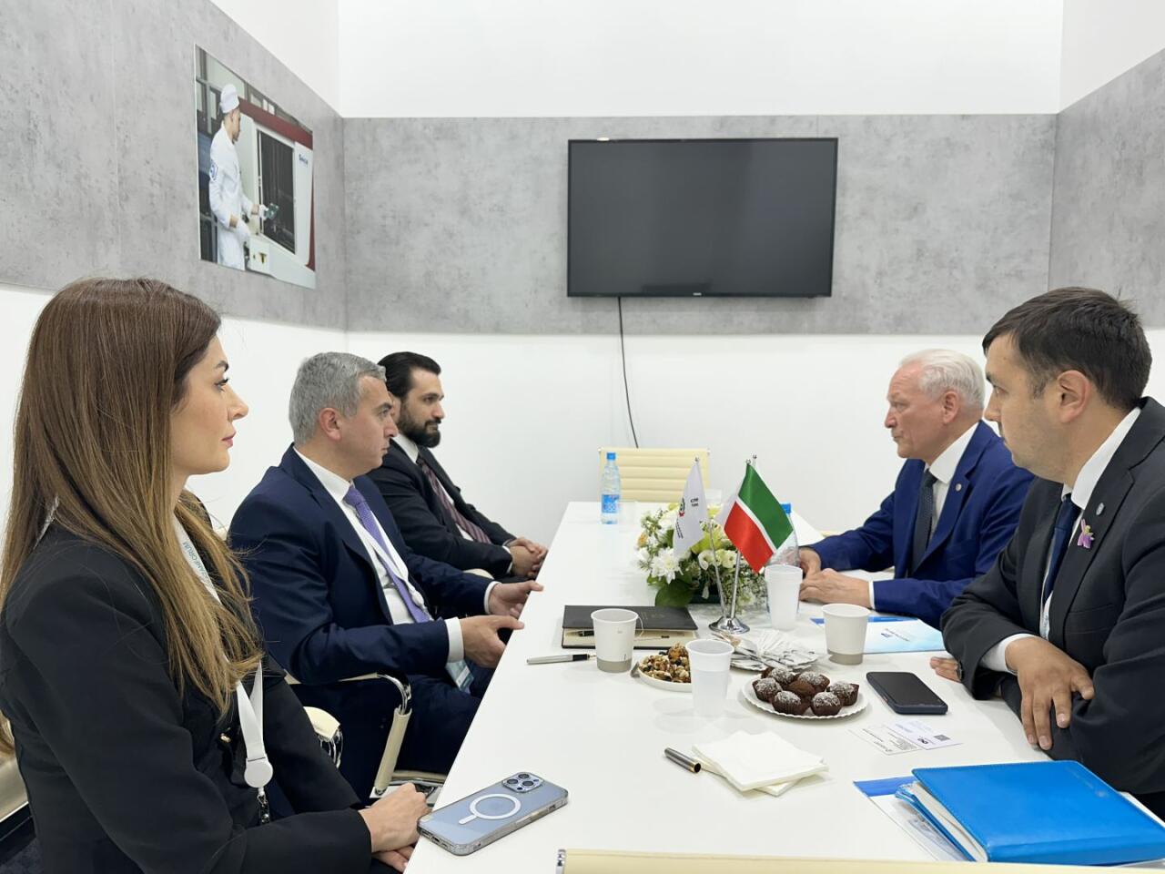 Агентство по развитию экономических зон Азербайджана и промкластер Татарстана подписали меморандум