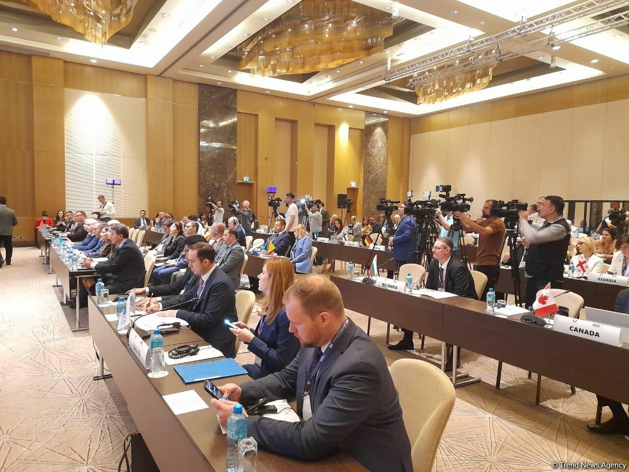 Парламент Азербайджана и ПА ОБСЕ совместно проводят конференцию по 'зеленой' экономике и устойчивому развитию