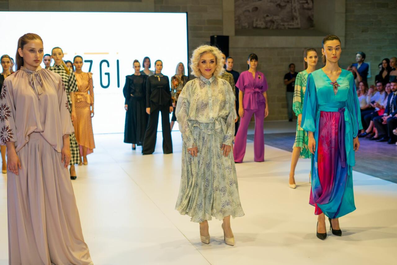 Azerbaijan Fashion Week -2023: от ковровых элементов до стиля бохо и шикарных вечерних нарядов