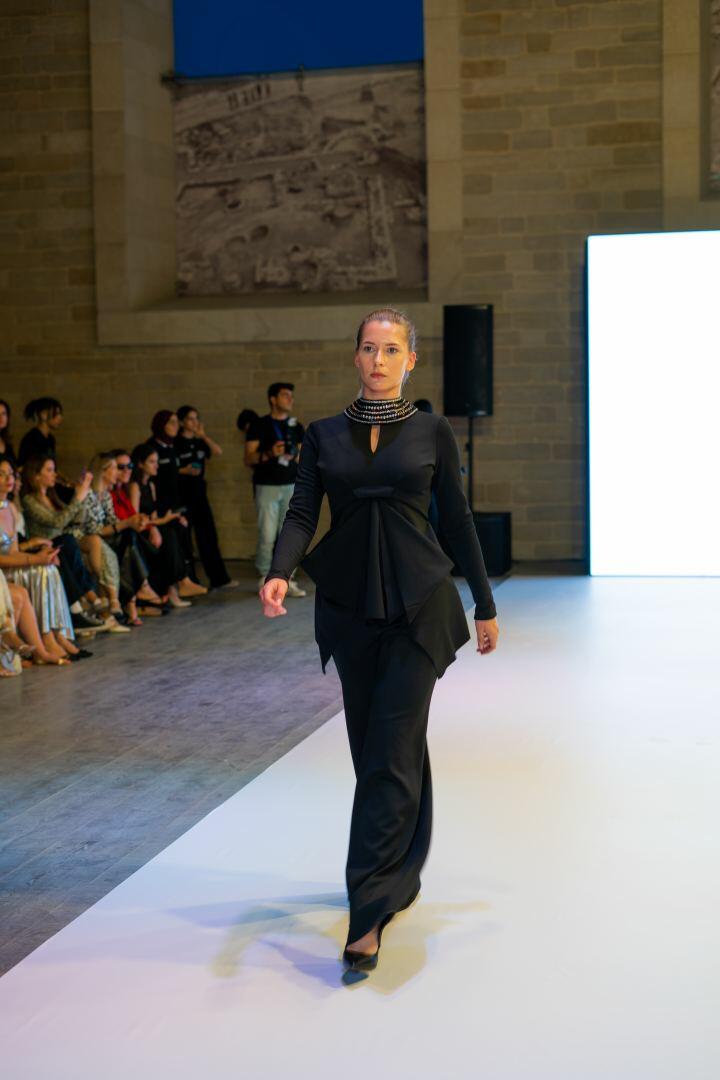 Azerbaijan Fashion Week -2023: от ковровых элементов до стиля бохо и шикарных вечерних нарядов