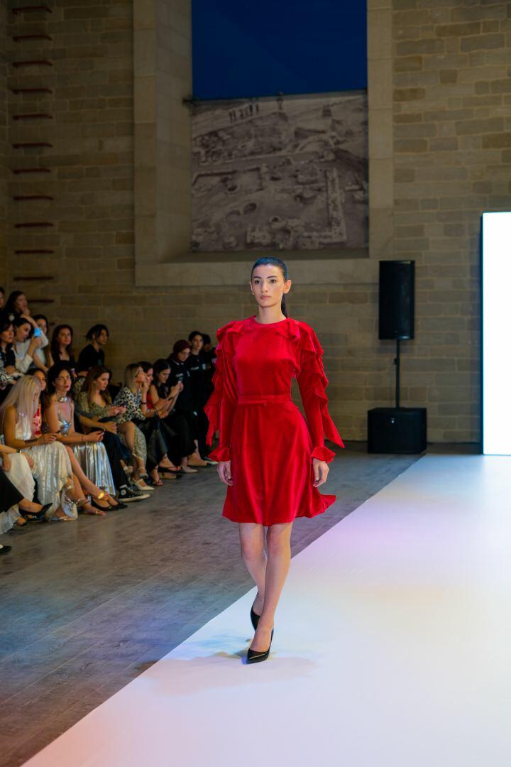 Azerbaijan Fashion Week -2023: от ковровых элементов до стиля бохо и шикарных вечерних нарядов
