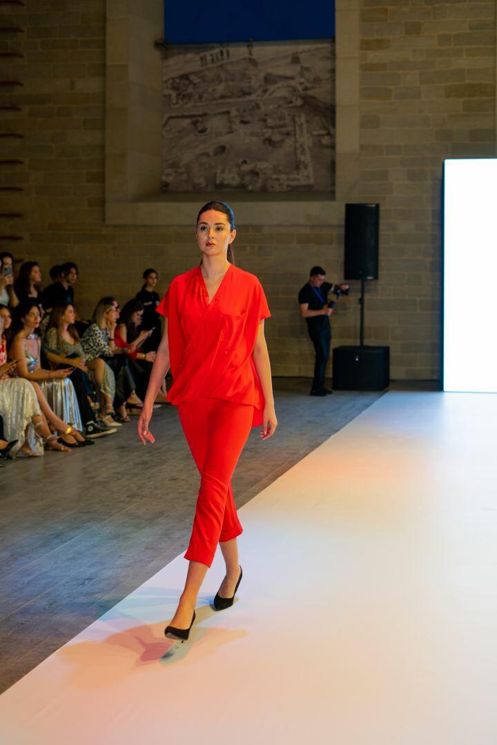 Azerbaijan Fashion Week -2023: от ковровых элементов до стиля бохо и шикарных вечерних нарядов