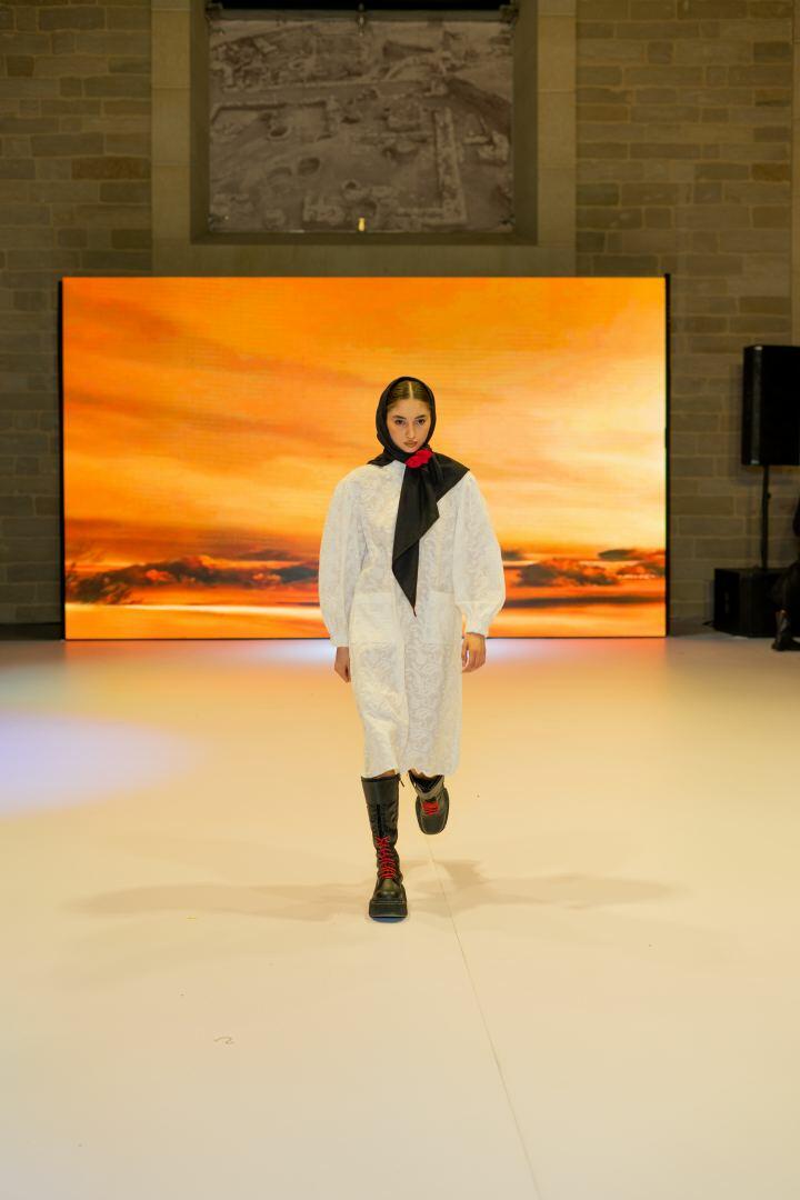 Azerbaijan Fashion Week -2023: от ковровых элементов до стиля бохо и шикарных вечерних нарядов