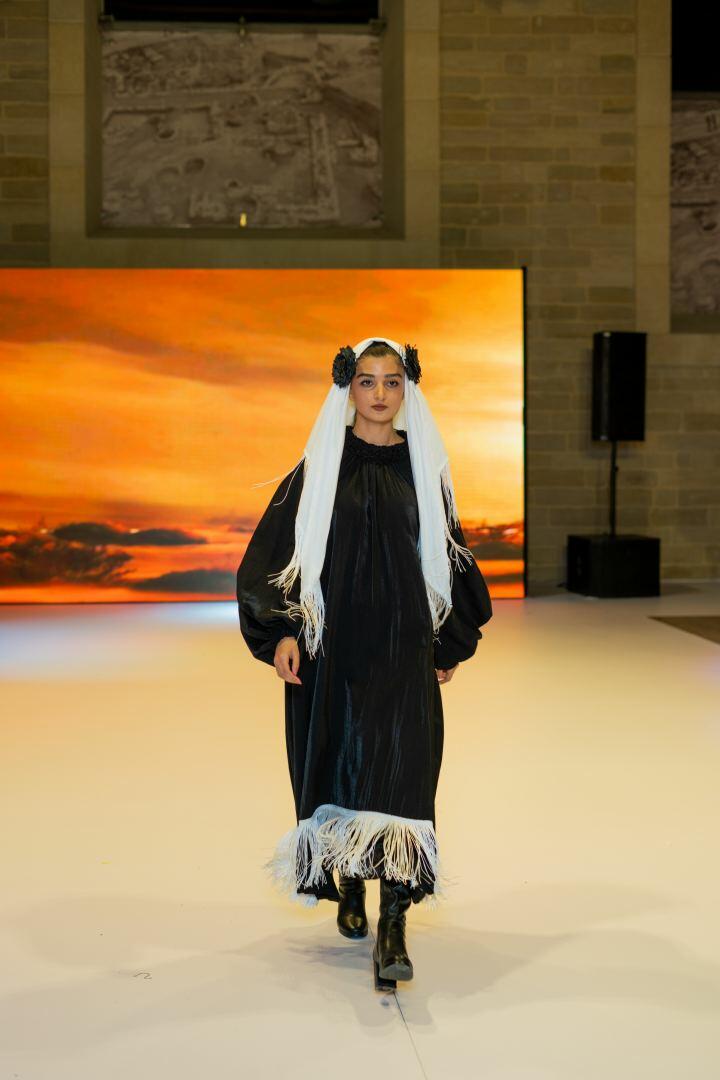 Azerbaijan Fashion Week -2023: от ковровых элементов до стиля бохо и шикарных вечерних нарядов
