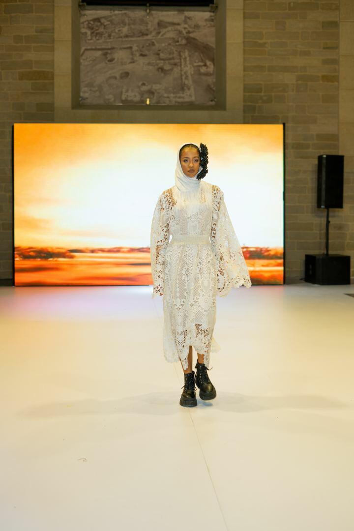 Azerbaijan Fashion Week -2023: от ковровых элементов до стиля бохо и шикарных вечерних нарядов