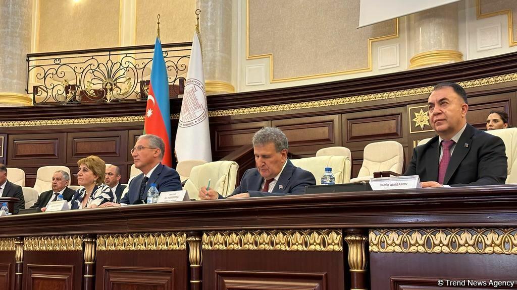 В Академии наук Азербайджана прошла конференция на тему сохранения биологического разнообразия