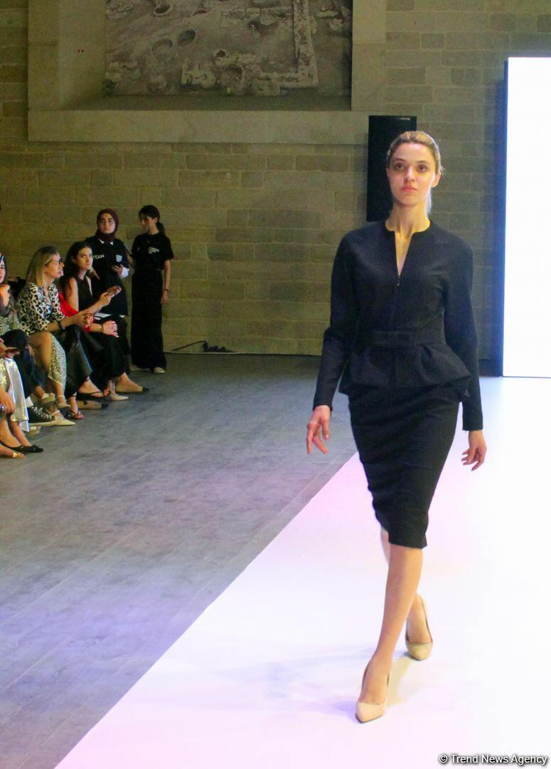 На открытии Azerbaijan Fashion Week представлена коллекция Гюльнары Халиловой "Cizgi"