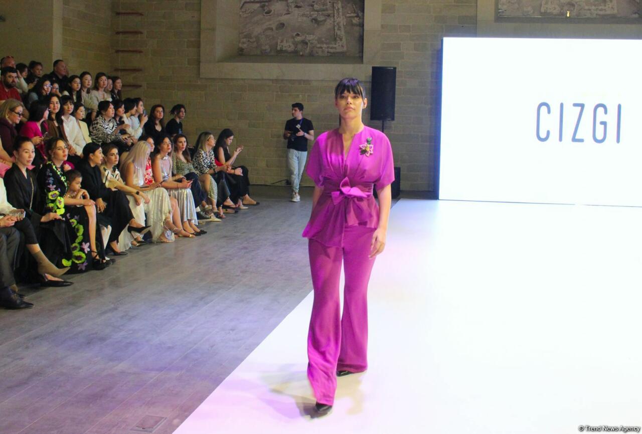 На открытии Azerbaijan Fashion Week представлена коллекция Гюльнары Халиловой "Cizgi"
