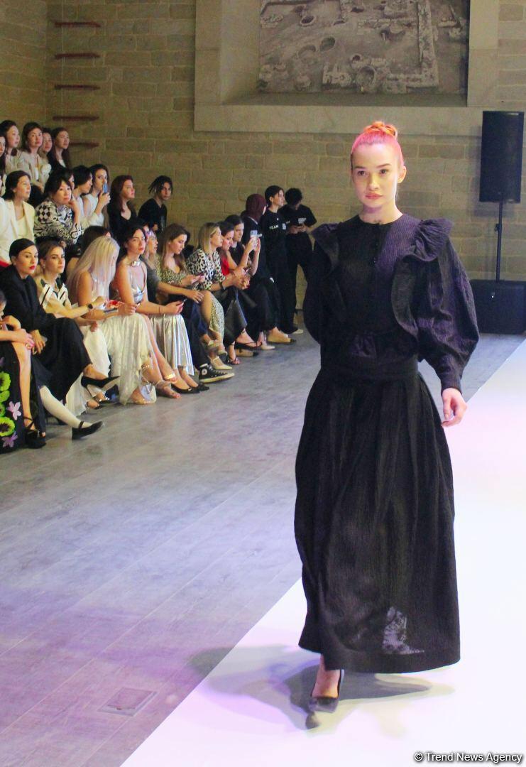 На открытии Azerbaijan Fashion Week представлена коллекция Гюльнары Халиловой "Cizgi"