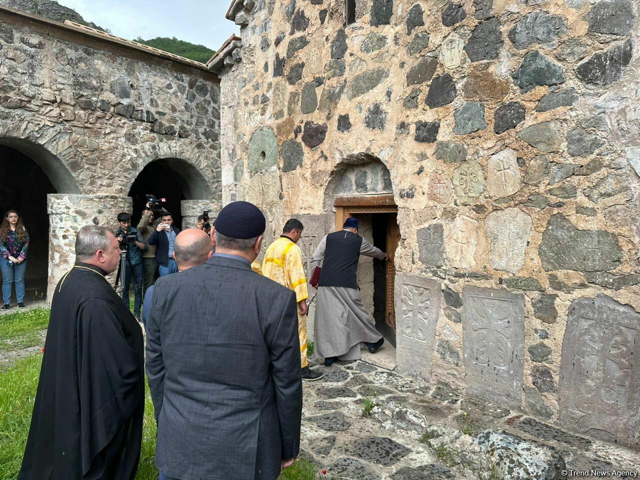 Представители христианской и еврейской общин Азербайджана посетили монастырский комплекс Худавенг