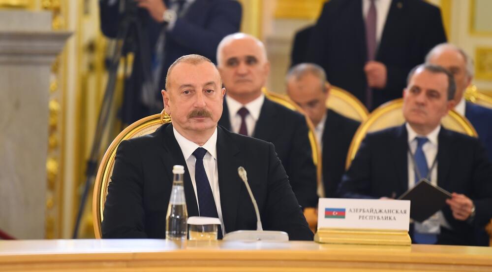 Президент Ильхам Алиев принял участие в Москве в заседании Высшего Евразийского экономического совета в расширенном составе