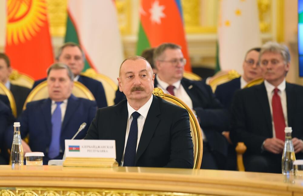 Президент Ильхам Алиев принял участие в Москве в заседании Высшего Евразийского экономического совета в расширенном составе