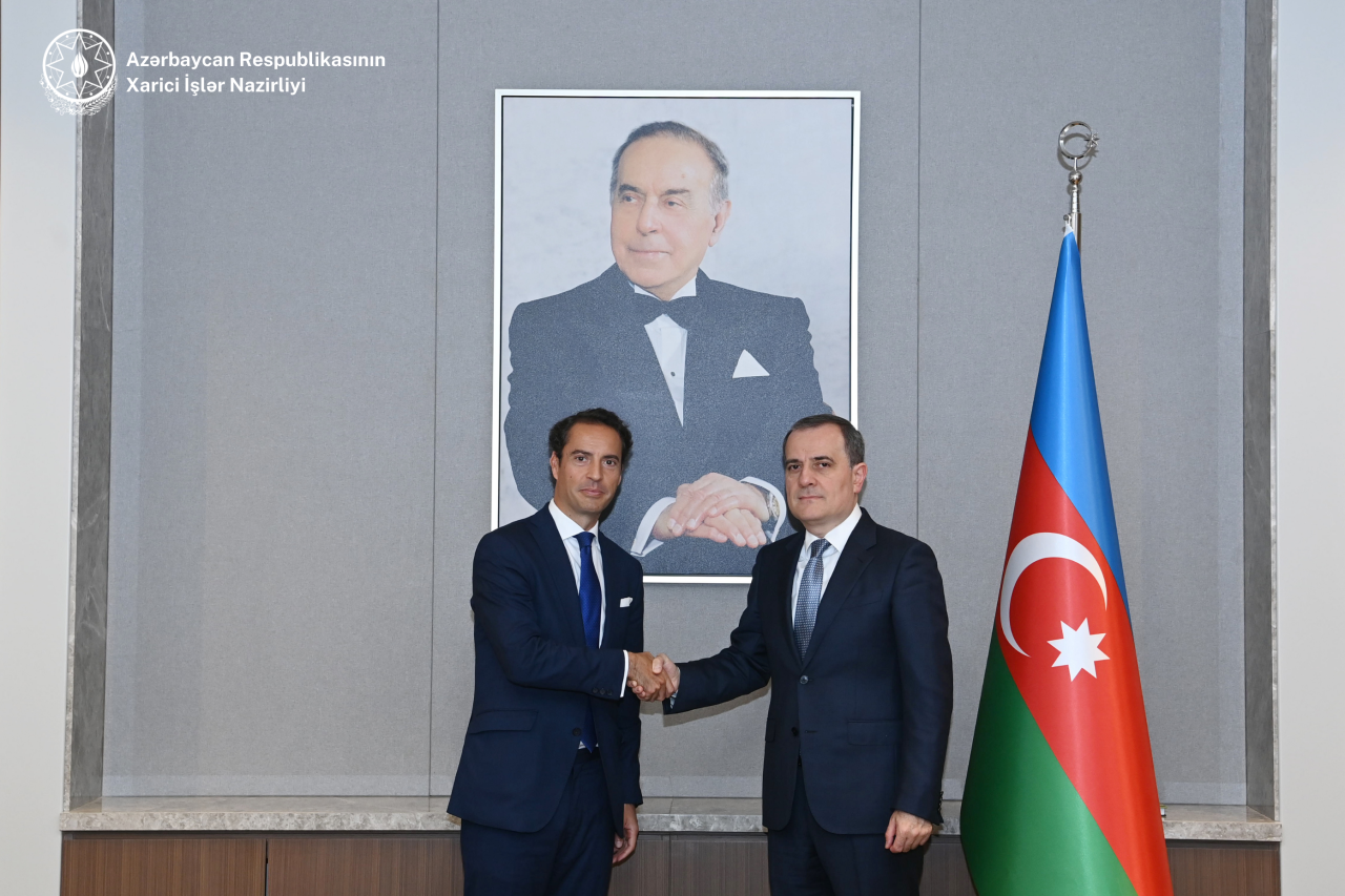 Ceyhun Bayramov NATO-nun xüsusi nümayəndəsi ilə görüşüb