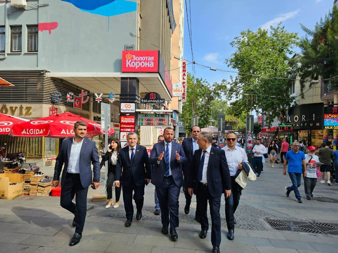 Azərbaycanlı deputatlar Türkiyədə seçkilərə hazırlıqla tanış olublar