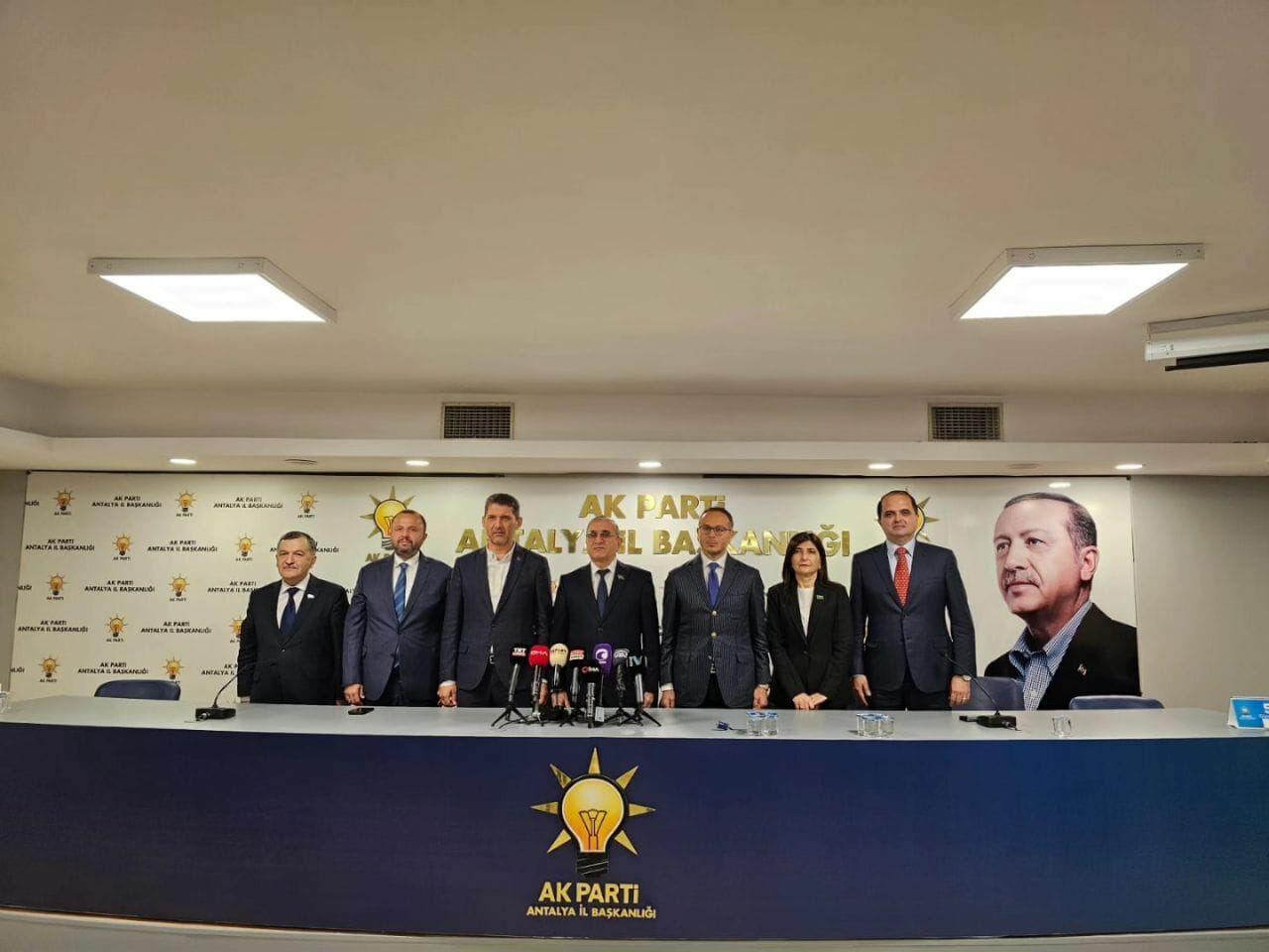 Azərbaycanlı deputatlar Türkiyədə seçkilərə hazırlıqla tanış olublar