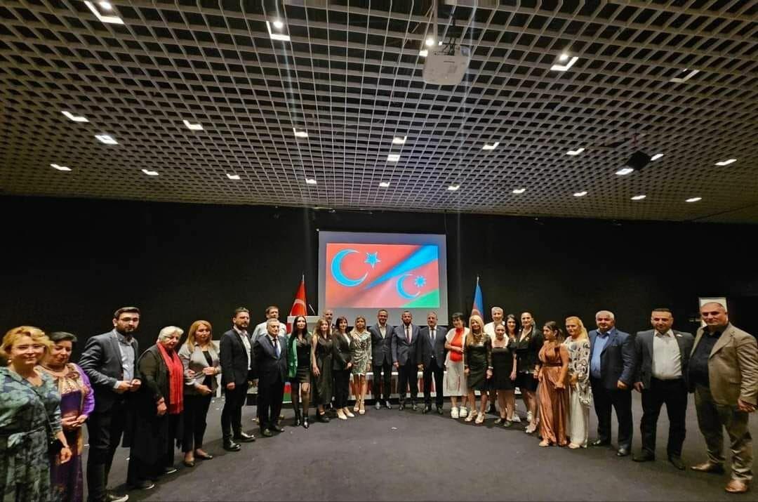 Azərbaycanlı deputatlar Türkiyədə seçkilərə hazırlıqla tanış olublar