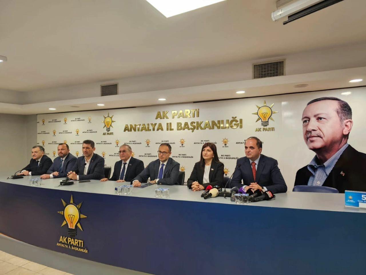 Azərbaycanlı deputatlar Türkiyədə seçkilərə hazırlıqla tanış olublar