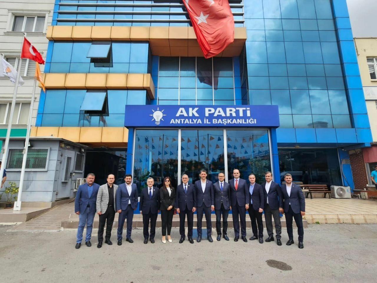 Azərbaycanlı deputatlar Türkiyədə seçkilərə hazırlıqla tanış olublar
