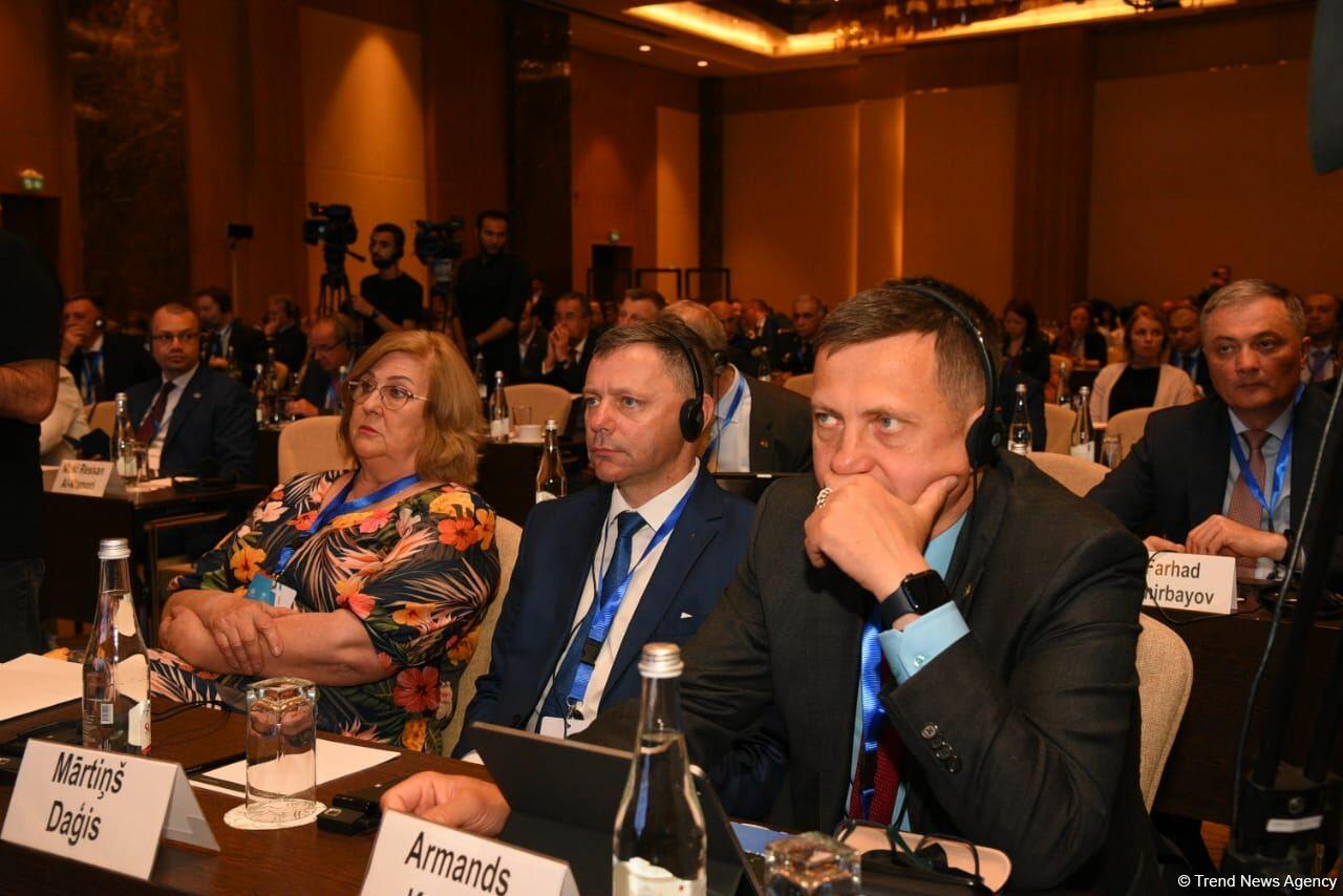 Баку принимает конференцию по разминированию