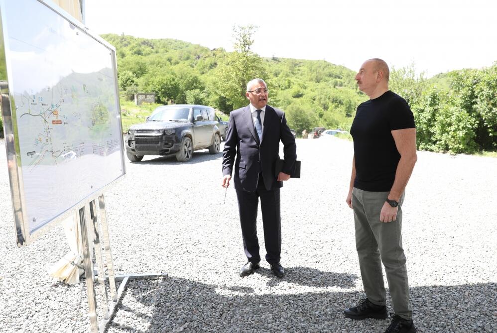 Президент Ильхам Алиев принял участие в церемонии закладки фундамента села Яншаг Кяльбаджарского района