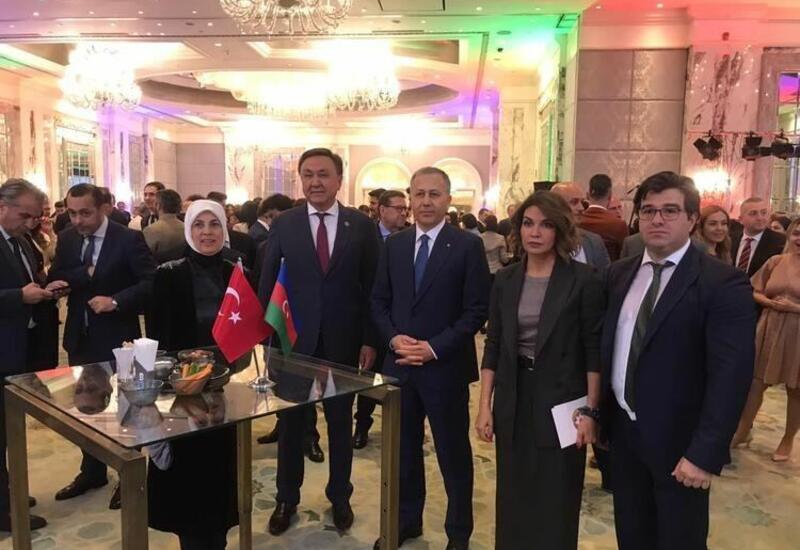 Azərbaycanın müstəqilliyinin 105-ci ildönümü İstanbulda qeyd olunub