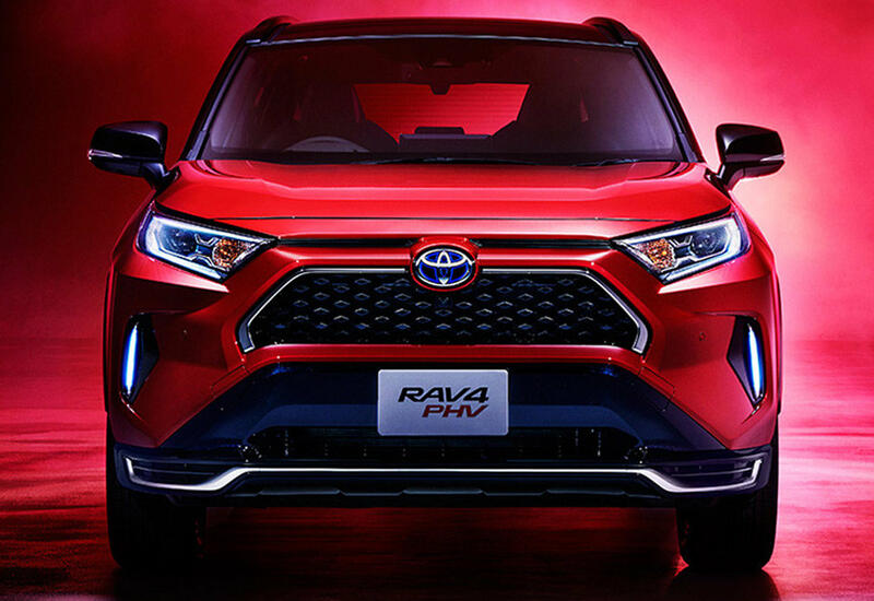 Гибридный Toyota RAV4 проехал без бензина почти 2 тыс. км