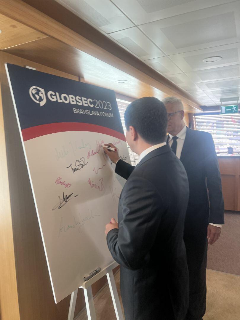 Azərbaycan nümayəndə heyəti Bratislava şəhərində GLOBSEC 2023 Forumunda iştirak edib