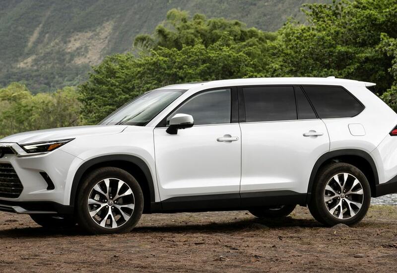 Огромный Toyota Grand Highlander 2024 оказался на удивление недорогим