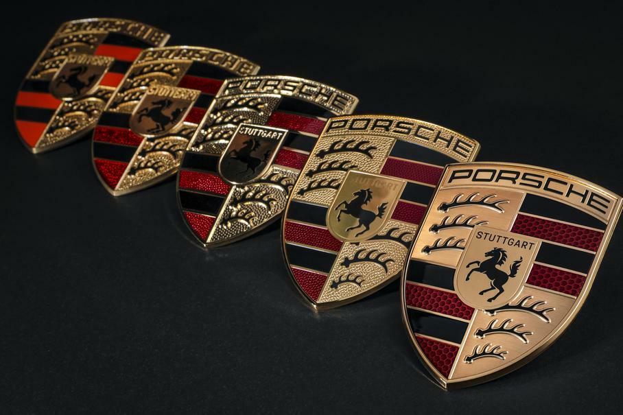 Porsche меняет логотип