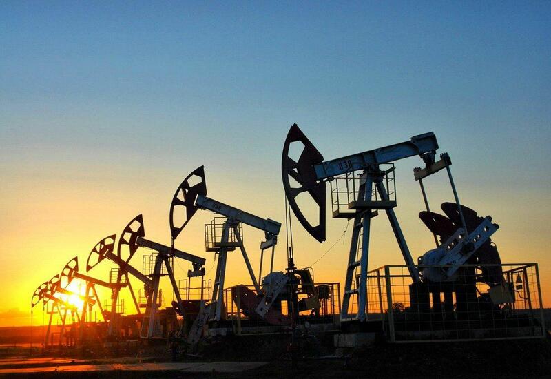 Нефтяные котировки начали день с роста