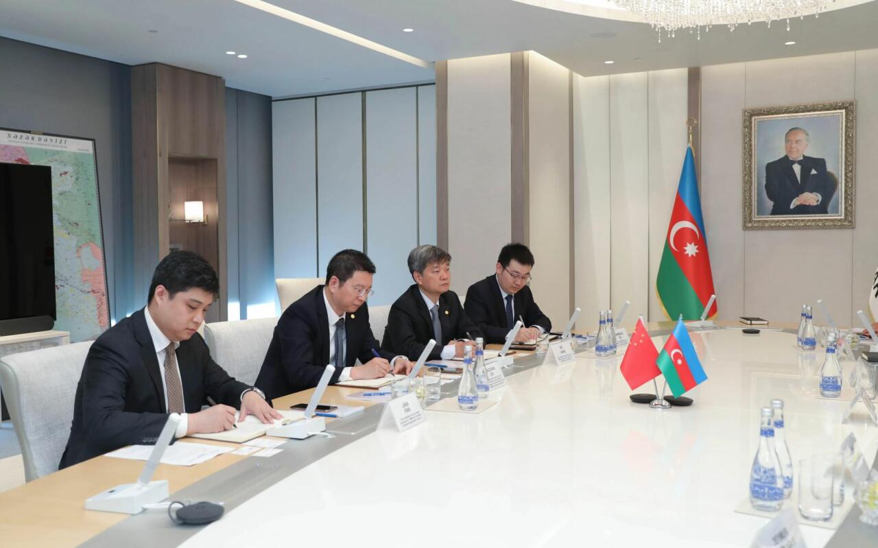 SOCAR и Energy China International обсудили развитие проектов ВИЭ