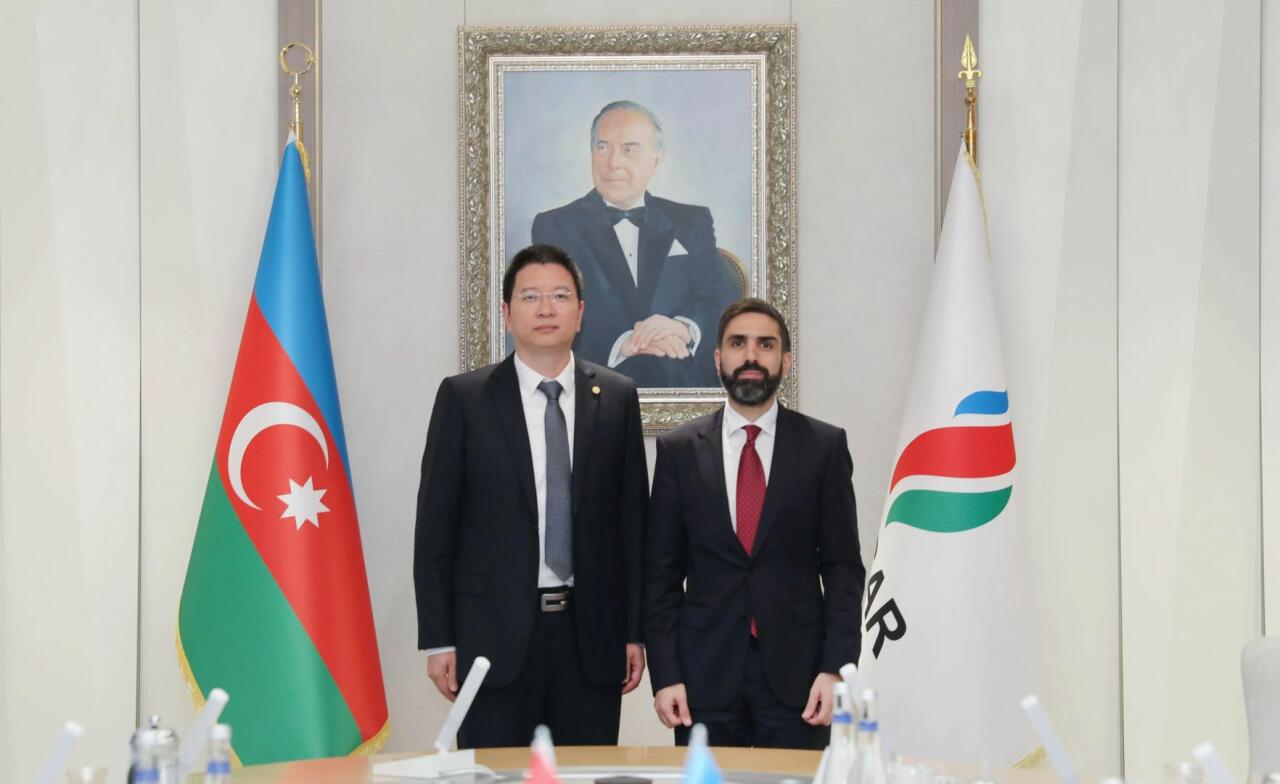 SOCAR и Energy China International обсудили развитие проектов ВИЭ