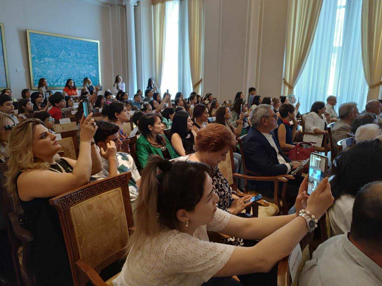 Баку в ярких красках. Пусть всегда буду Я!