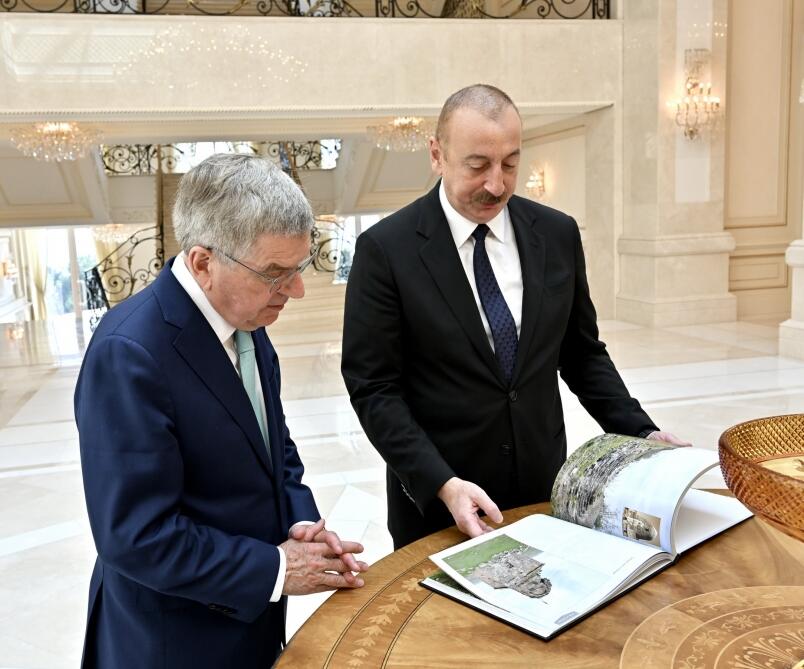 Президент Ильхам Алиев принял президента Международного Олимпийского комитета