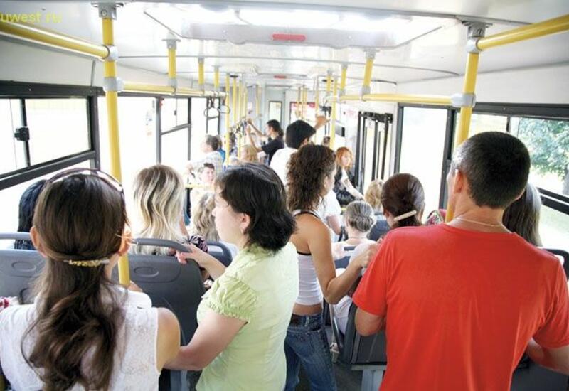 Sərnişin avtobusda ürəktutmasından