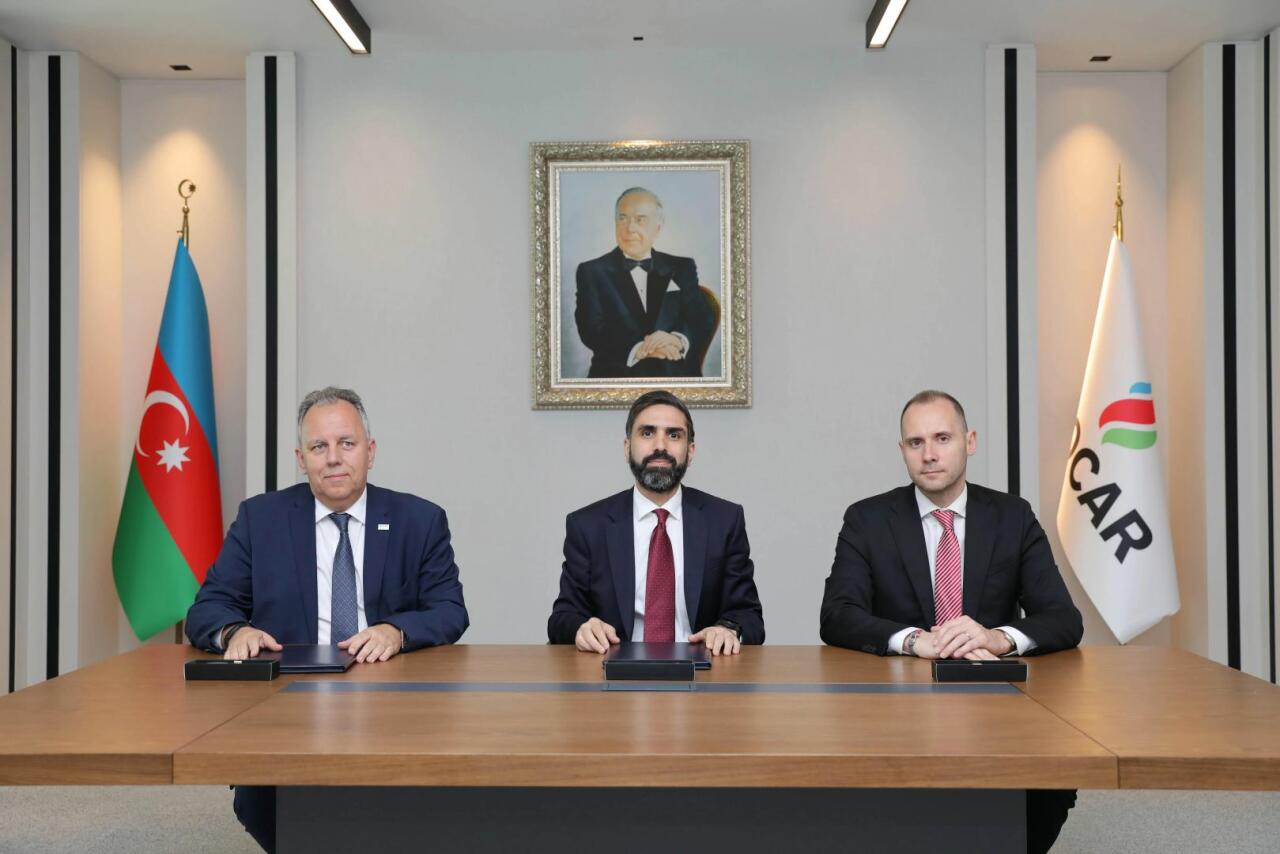SOCAR и MVM CEEnergy Zrt подписали соглашение о продаже 100 млн кубометров газа