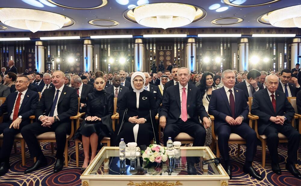 Президент Ильхам Алиев и Первая леди Мехрибан Алиева приняли участие в церемонии начала исполнения полномочий Президентом Реджепом Тайипом Эрдоганом