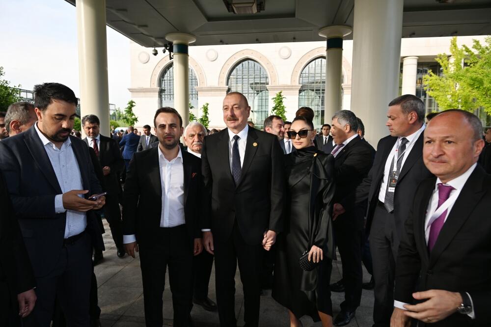 Президент Ильхам Алиев и Первая леди Мехрибан Алиева приняли участие в церемонии начала исполнения полномочий Президентом Реджепом Тайипом Эрдоганом