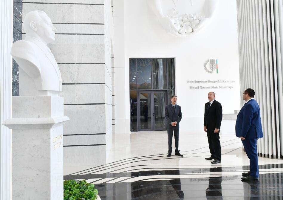 Президент Ильхам Алиев принял участие в открытии нового административного здания Министерства сельского хозяйства в Баку