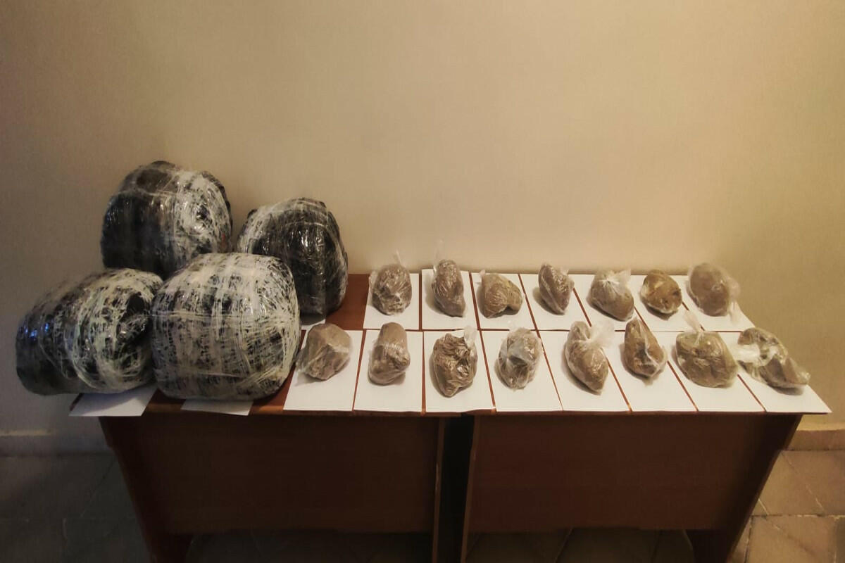 Пограничники перехватили контрабанду наркотиков из Ирана в Нахчыван