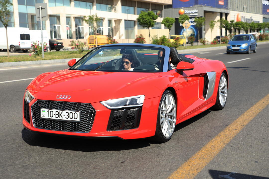 Автомобильная федерация Азербайджана организовала пробег скоростных спорткаров в Лянкяран