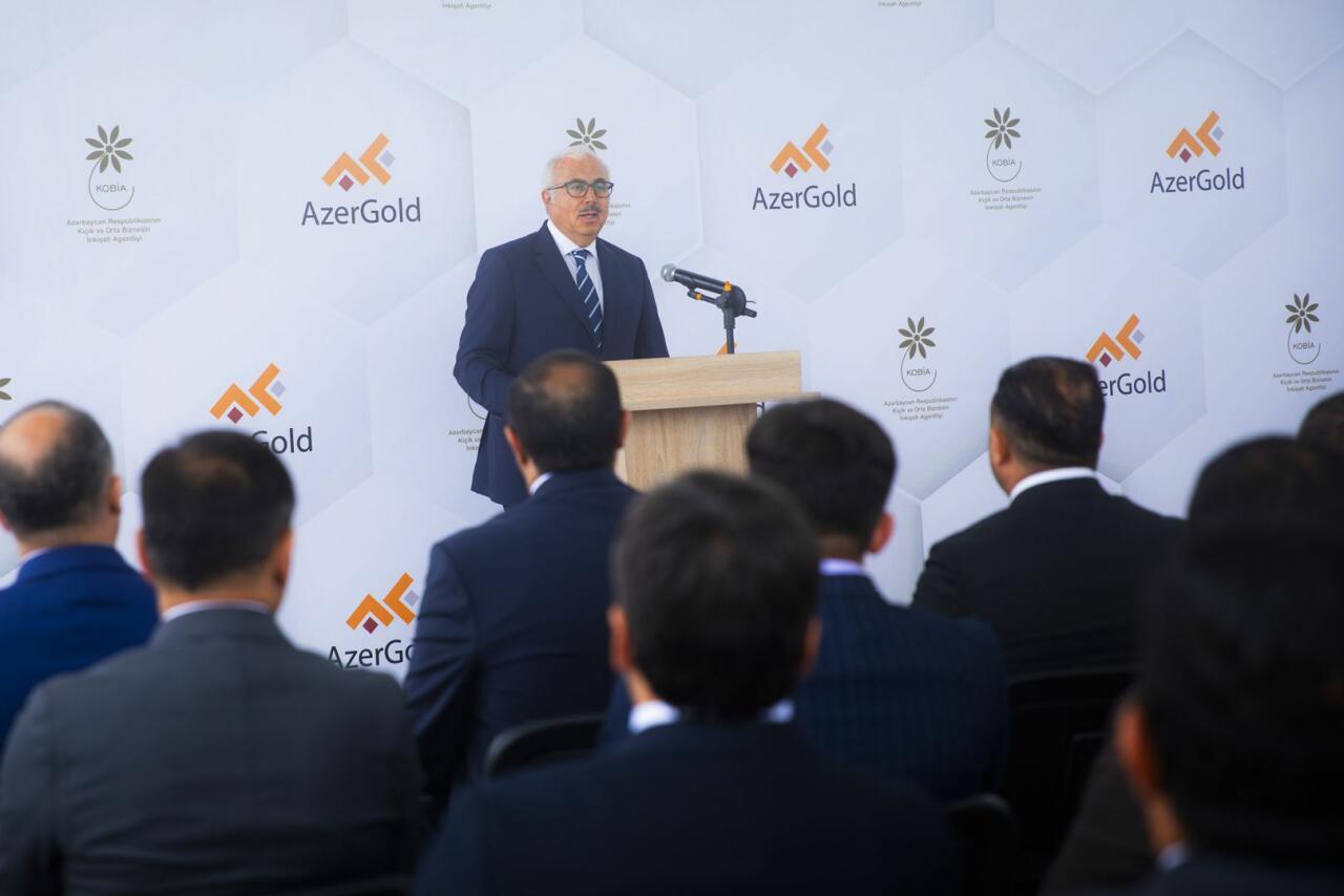 ЗАО «AzerGold» и KOBİA успешно реализовали проект «Поддержка развития пчеловодства в Дашкесанском районе»